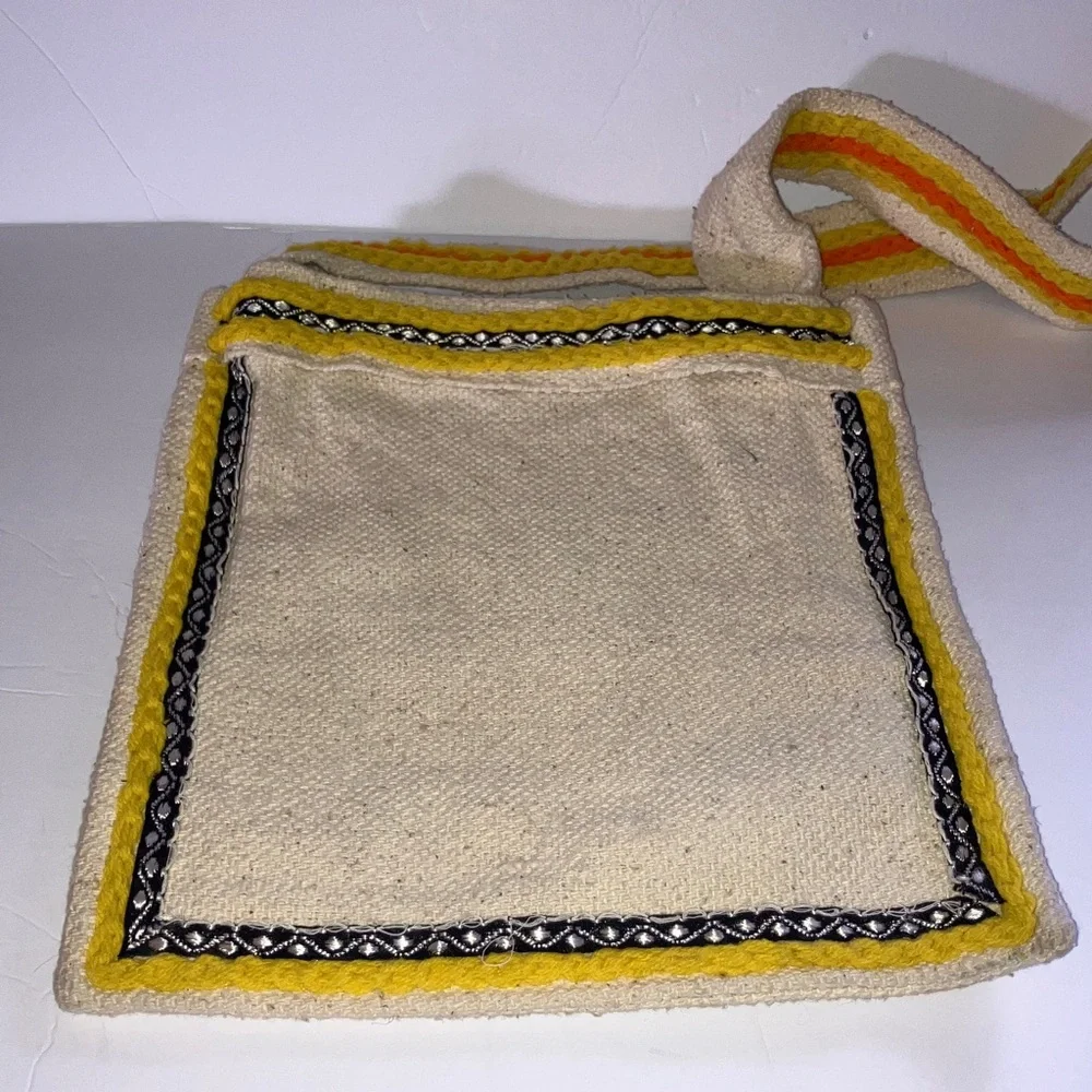 Vintage Owl Design Needlework Crafted Satchel 13x12” Yellow Orange Pink Green‎